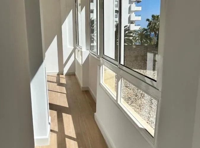 & Center Apartment *
